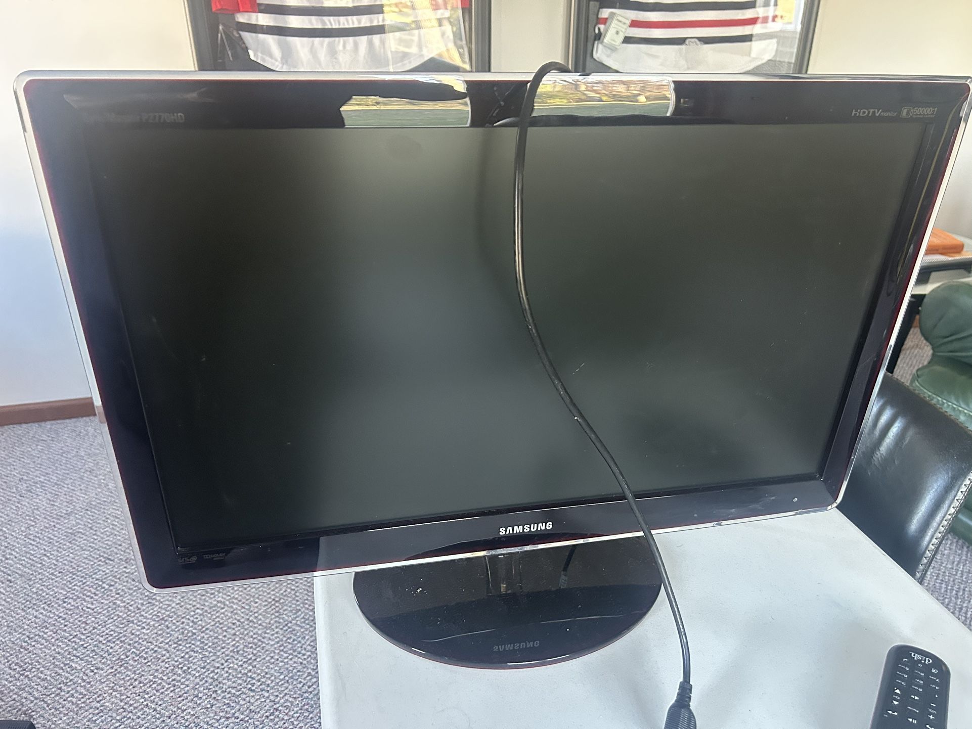 27 Inch Monitor Screen
