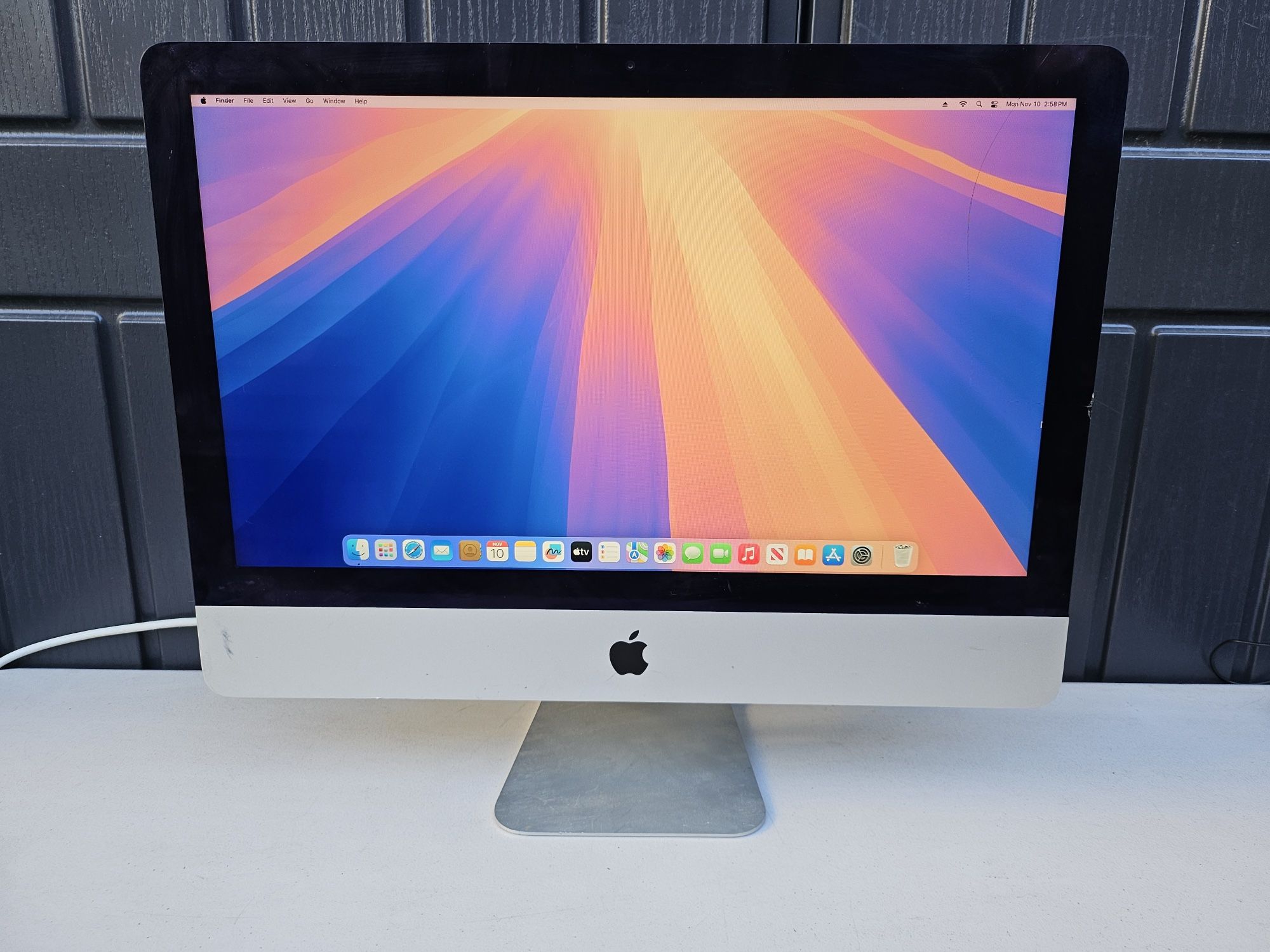 Apple iMac 21.5” - UPGRADED