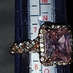 Luxurious Alloy ring With Diamond Accents pretty In pink Size 8 great Gift For Any Season 