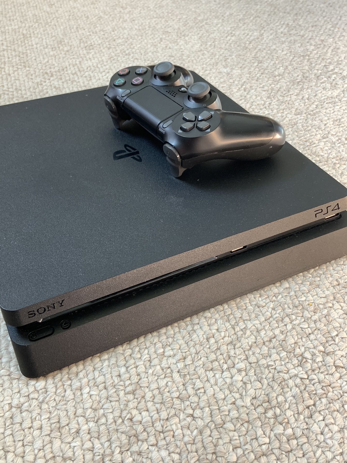 PS4 Slim (available if posted)