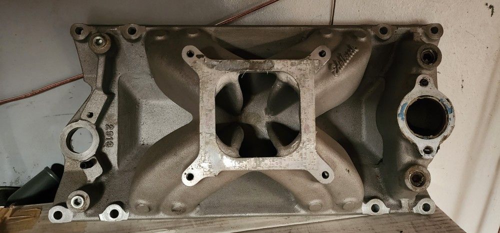 Edelbrock Performer 2913 Intake