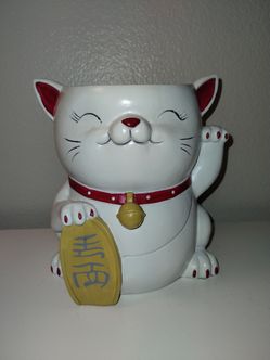 KwiRK Works Dekodots Smart Speaker Stand/ Candle Holder Waving Cat Lucky Cat