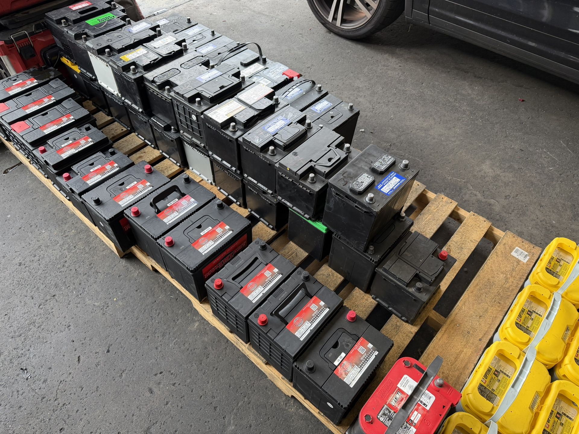 Car Battery 24f H5 34 78 65 48 49 47 H6 H7 51r 94r 86 H8 H9 Truck SUV And Car Batteries with Warranty. $60 + Core. Bateria para cualquier carro COVINA