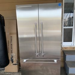 Fisher & Paykel Refrigerator