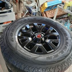 JUEGO DE RRINES PARA TROCAS TOYOTA TACOMA 4RRUNER SECOYA TUNDRA YANTAS BUENAS MEDIDA 16
