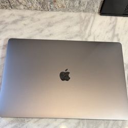 MacBook Pro 16” 512GB