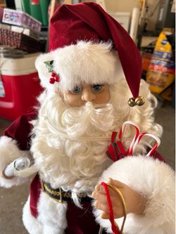 Vintage  animated Santa & Mrs. Claus