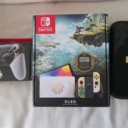 Nintendo Switch OLED Zelda Tears of the Kingdom Edition Bundle