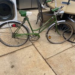 Antique 67' Schwinn Breeze Vintage Cruiser Collectors Bike/Bicycle
