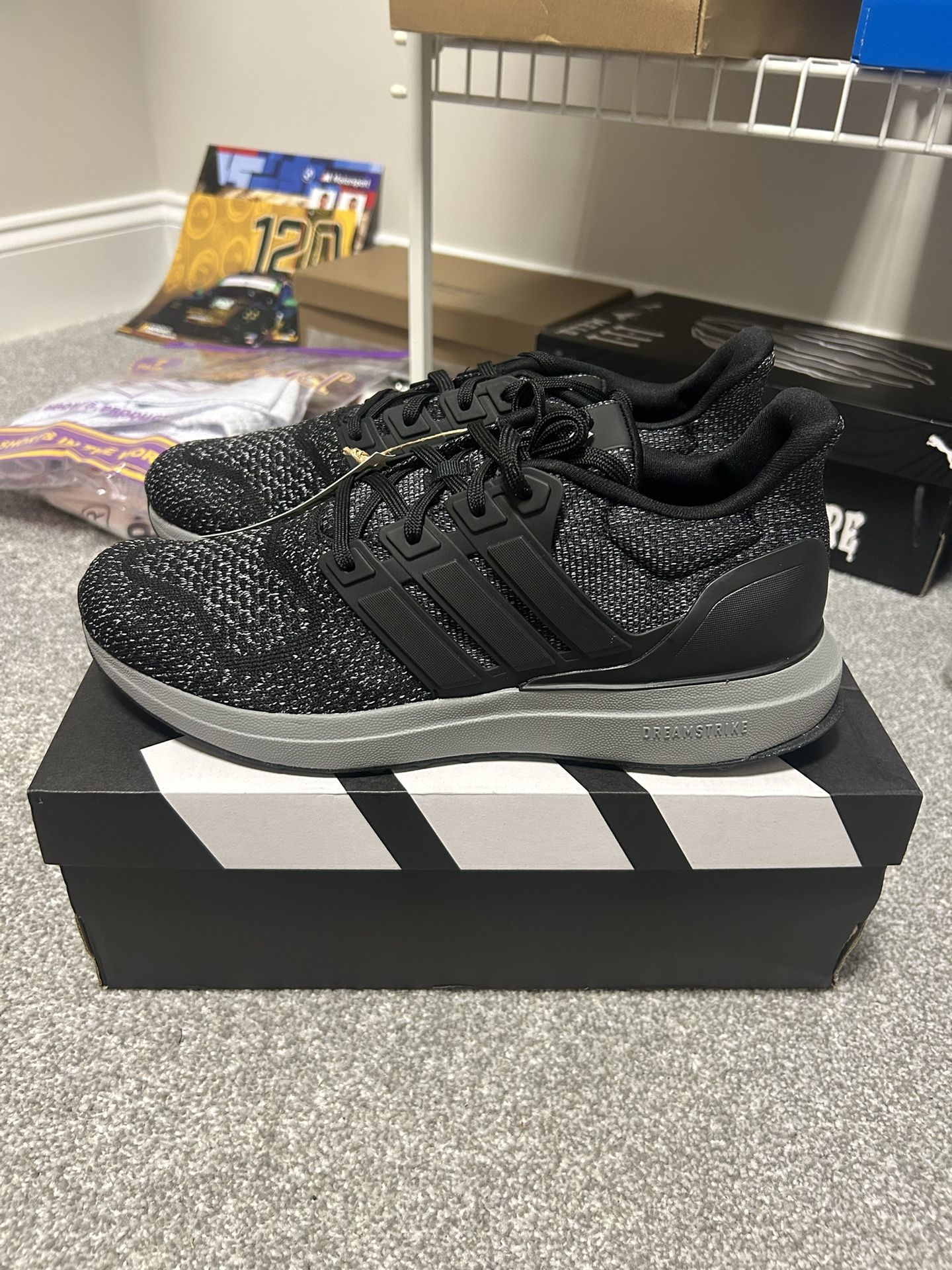 *Brand New In Box* Adidas Ultradream dna Size 10(M)