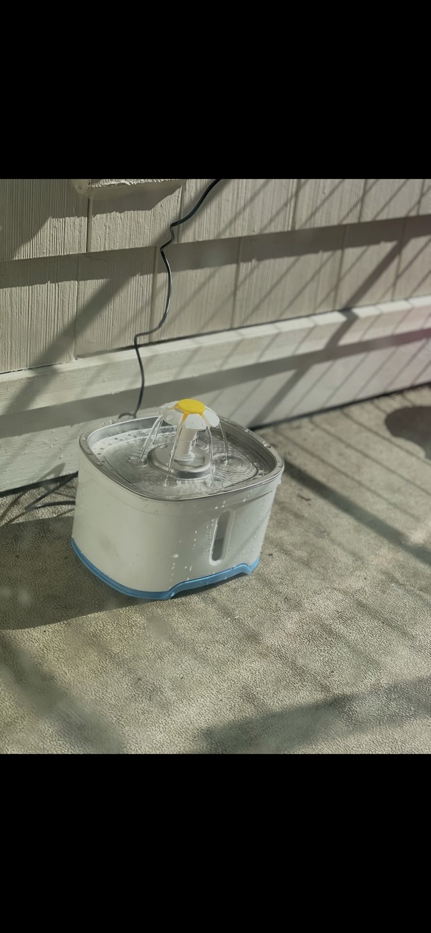 Pet Water Fountain – 2.4L Automatic Cat/Dog Drinking Fountain