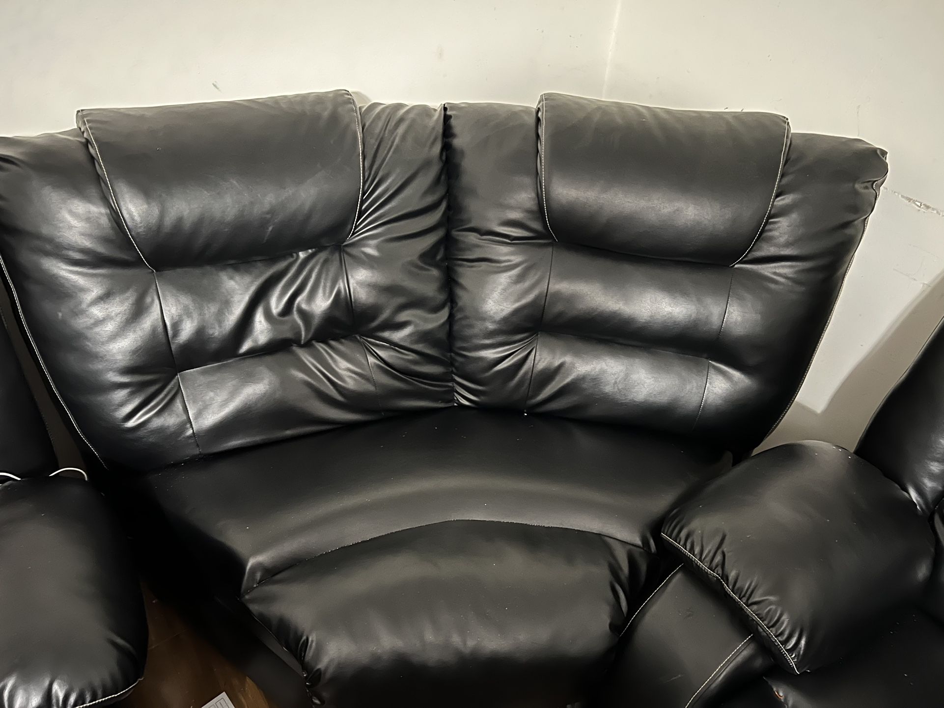 Leather 3pc Sectional 
