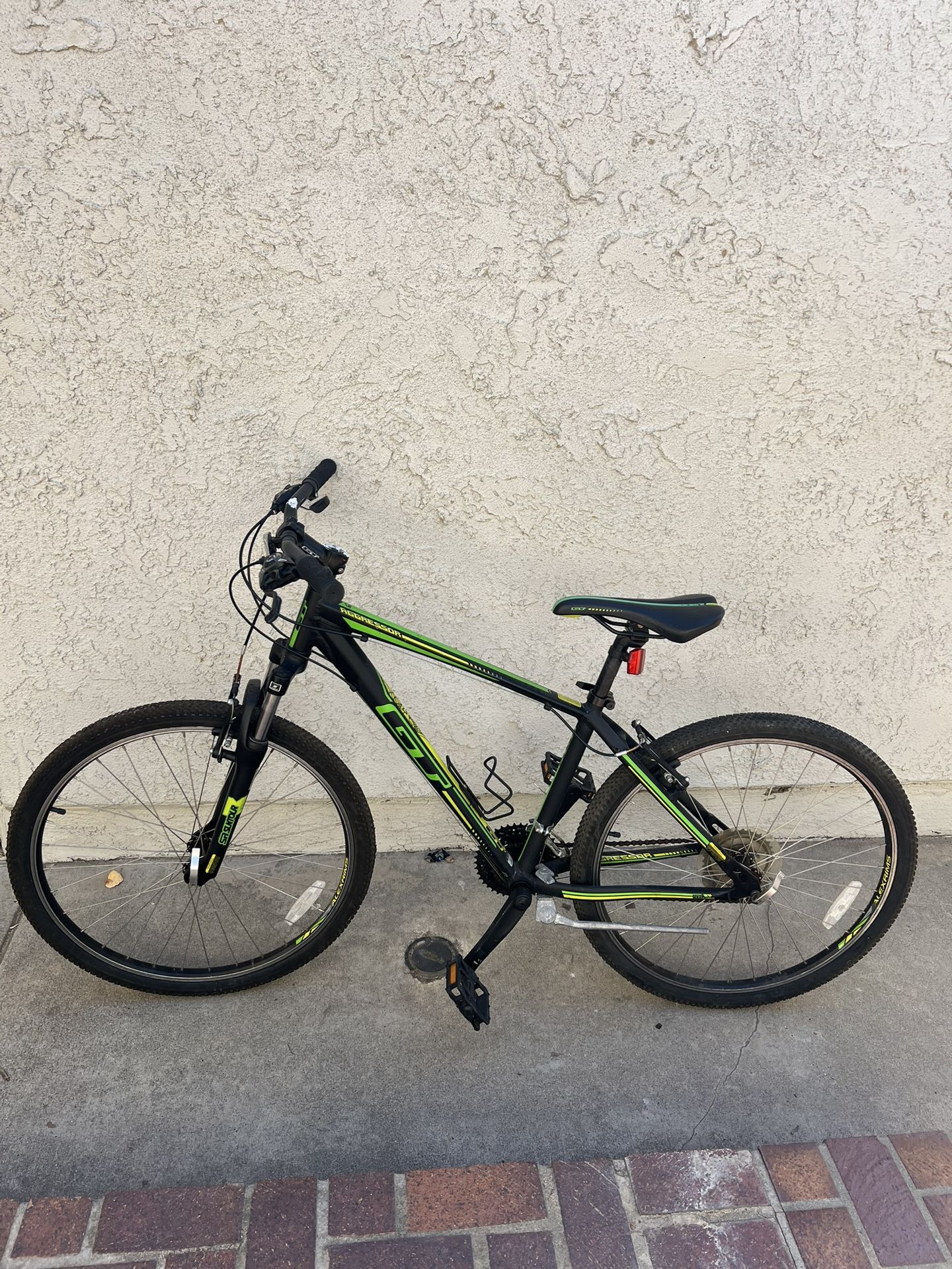 26inch Wheels Small Frame GT Aggressor Bike