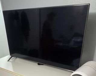 LG 55” 4K UHD Smart TV