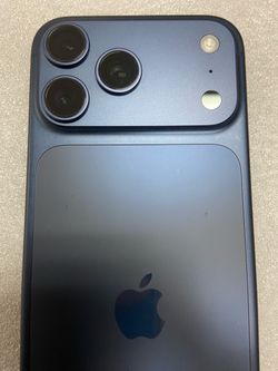 Unlocked iPhone 17 Pro Max 256GB - Potranco rd