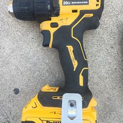 DeWalt 20 Volt Drill With 20 Volt Battery And Battery Charger