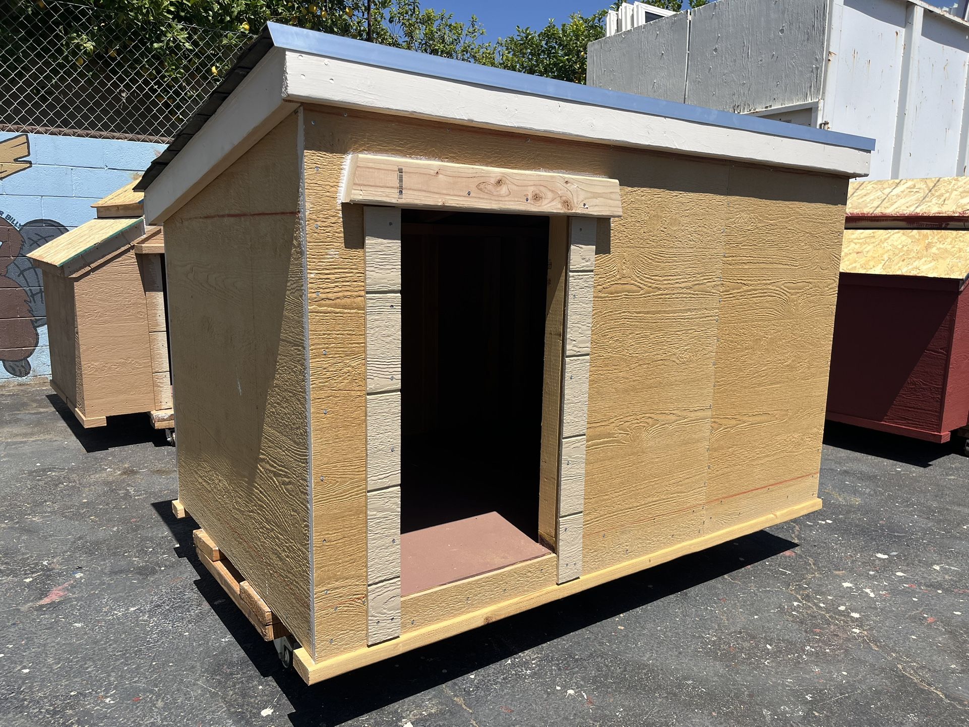 Pet Shelter, Dog House