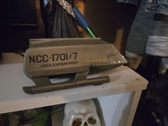 Starwats  Puter Figure  