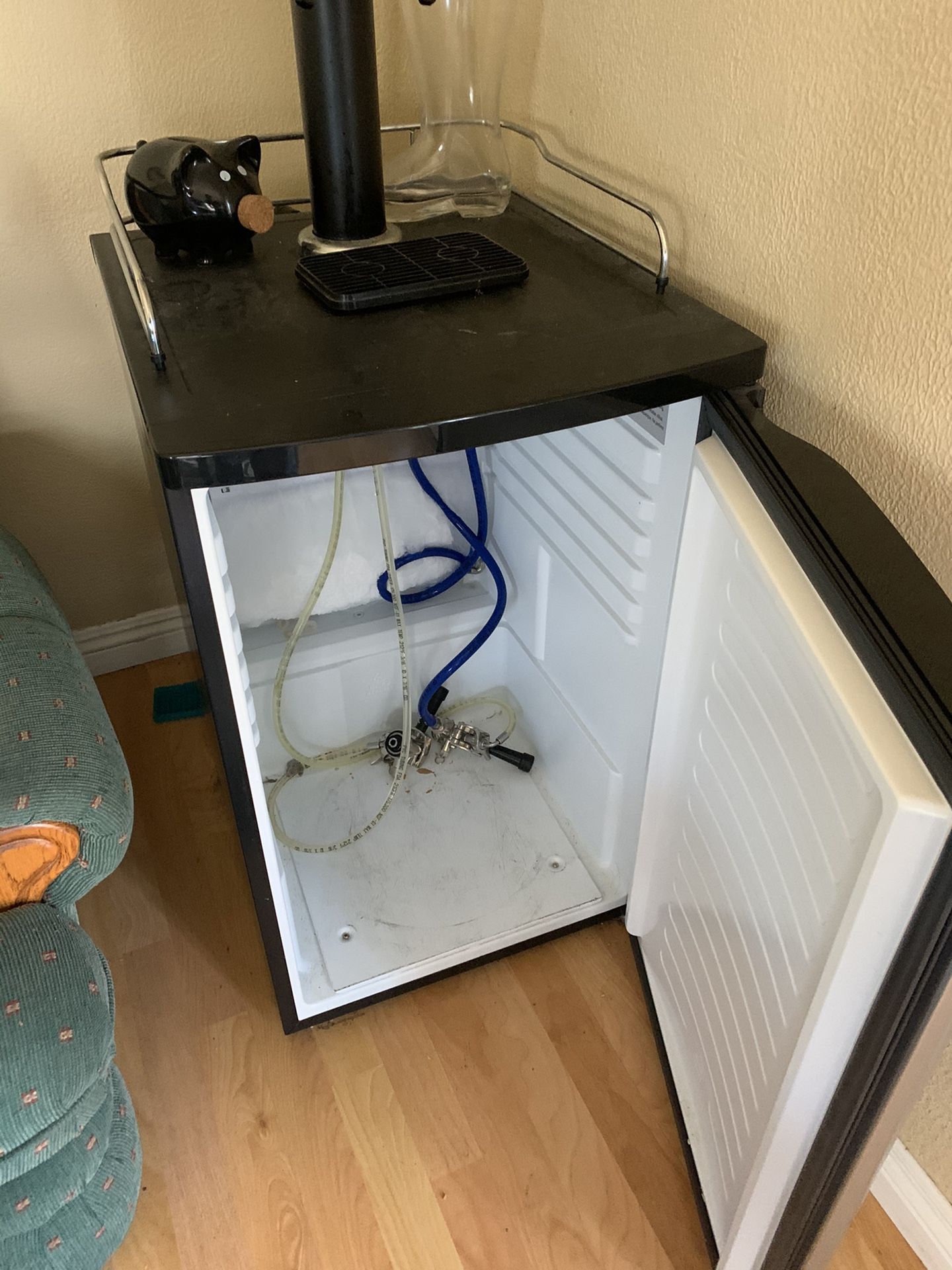 Danby dual tap kegerator for Sale in San Diego, CA OfferUp