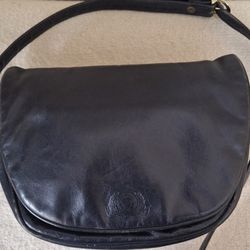 STONE MOUNTAIN BLACK GENUINE BUTTER SOFT LEATHER CROSSBODY PURSE 