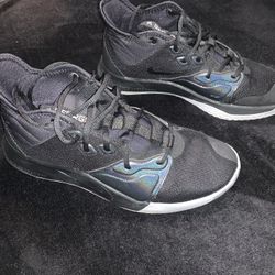 Nike pg shop 3 black iridescent