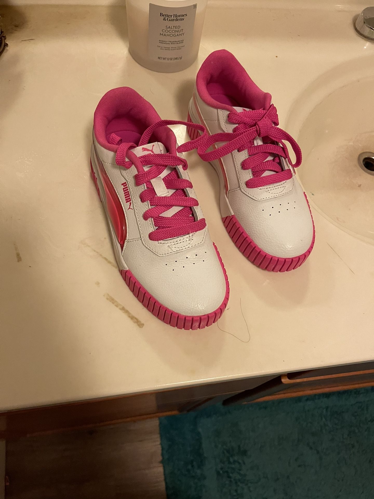 Puma Size 3 Youth 