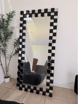 Checkerboard mirror like new