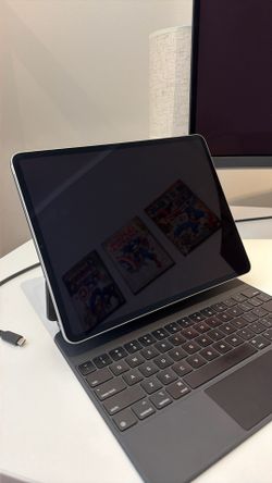 iPad Pro 5th Gen with Magic Keyboard and Pencil 128gb