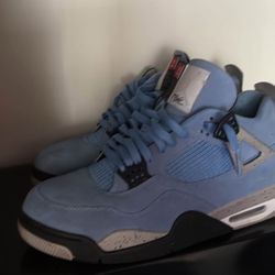 UNC Jordan 4