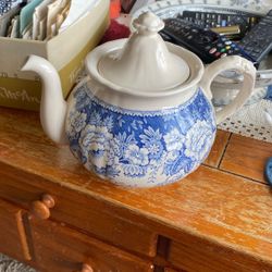 Mason’s Crabtree and Eve teapot