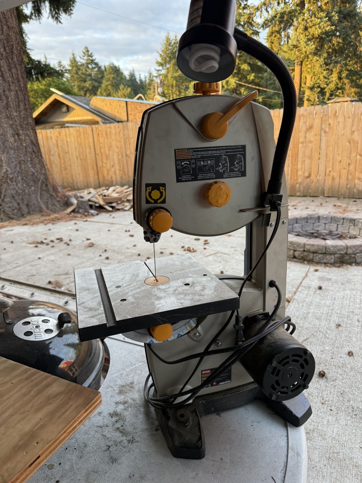 BAND SAW
