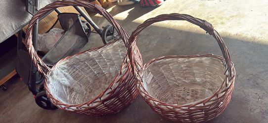 NEW Set of 2 Bamboo Baskets with Waterproof Liners