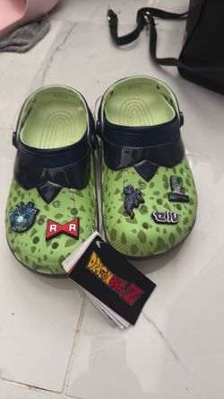 BNWT Dragon Ball Z Crocs Sz 6Y