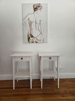 Pair of 2 White Nighstands