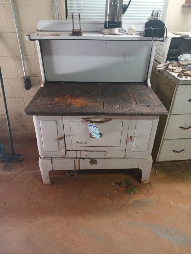 Vintage Piedmont Wood Stove MakeOffer