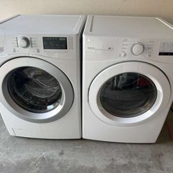 Washer and Gas Dryer Set