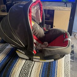 Graco snugride snugfit 35 car seat with base