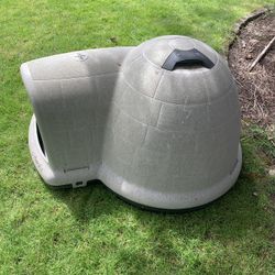 XL Dog Igloo