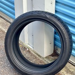 1 Used Tire Arroyo Grand Sport A/S 225/45ZR18. Almost 70% Tread. 