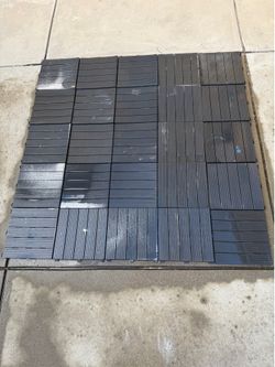 188 Costco Interlocking 1ft x 1ft Deck/Paver Tiles