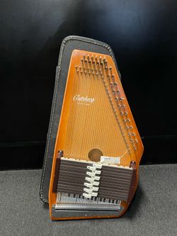Oscar Schmidt Auto Harp w/ Carrying Case (36-String / 15-Chord)