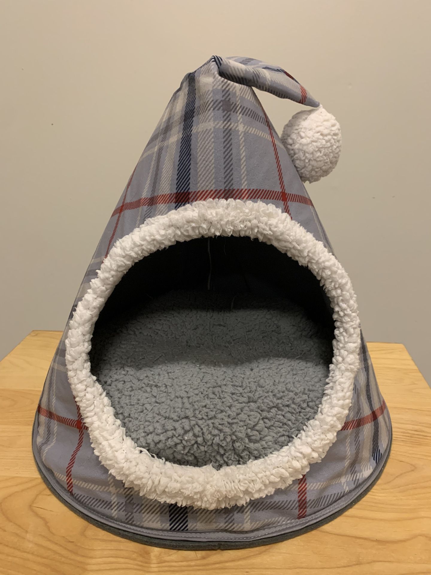 Gnome Pet Bed