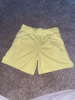 Girls Nike shorts Large
