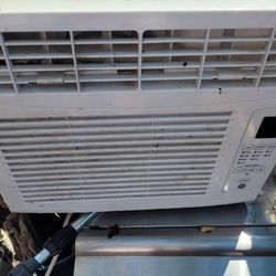 AC Window Unit 