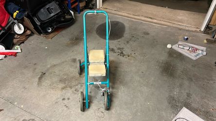 Roll-A-Bout Model RA-250 Knee Walker Scooter