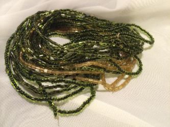 Green and gold stretch bracelets set