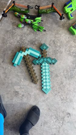 Minecraft Sword, Pickaxe & Toy Weapon Set