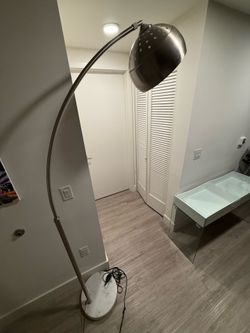 Floor lamp