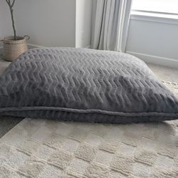 Lounge Pillow