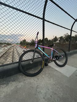 Throne oil slick